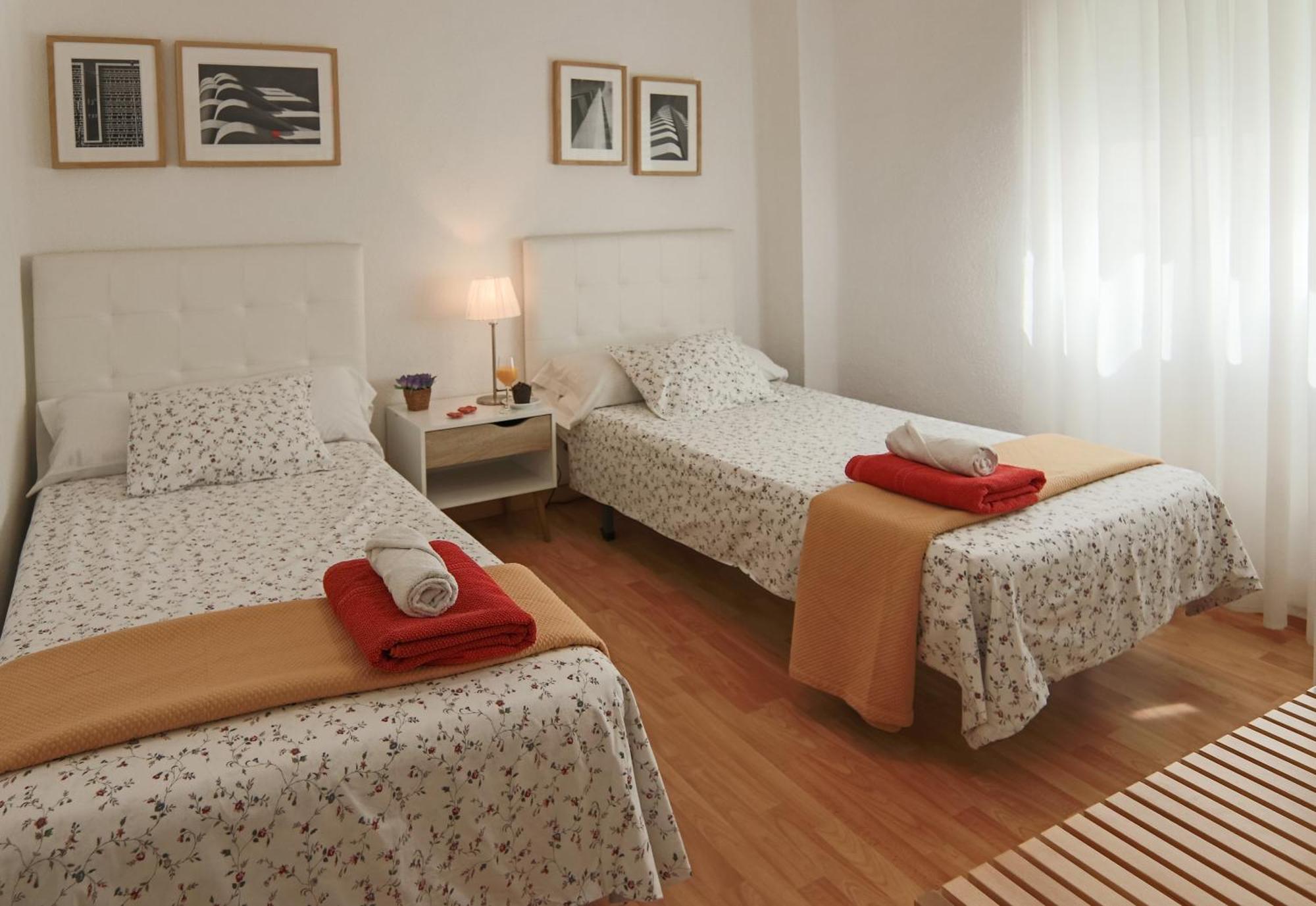 Luminoso. Comodo. Acogedor. Wifi. Junto A Ave Valencie Exteriér fotografie