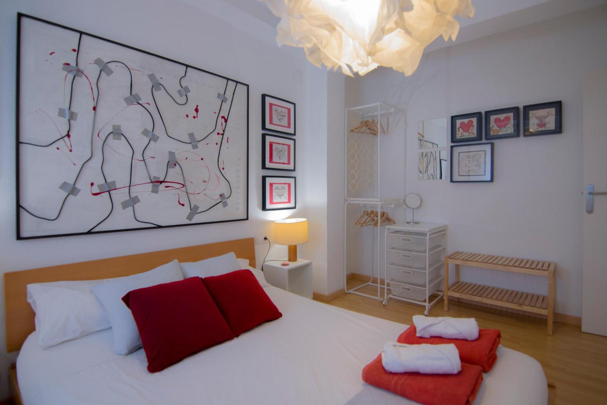 Luminoso. Comodo. Acogedor. Wifi. Junto A Ave Valencie Exteriér fotografie